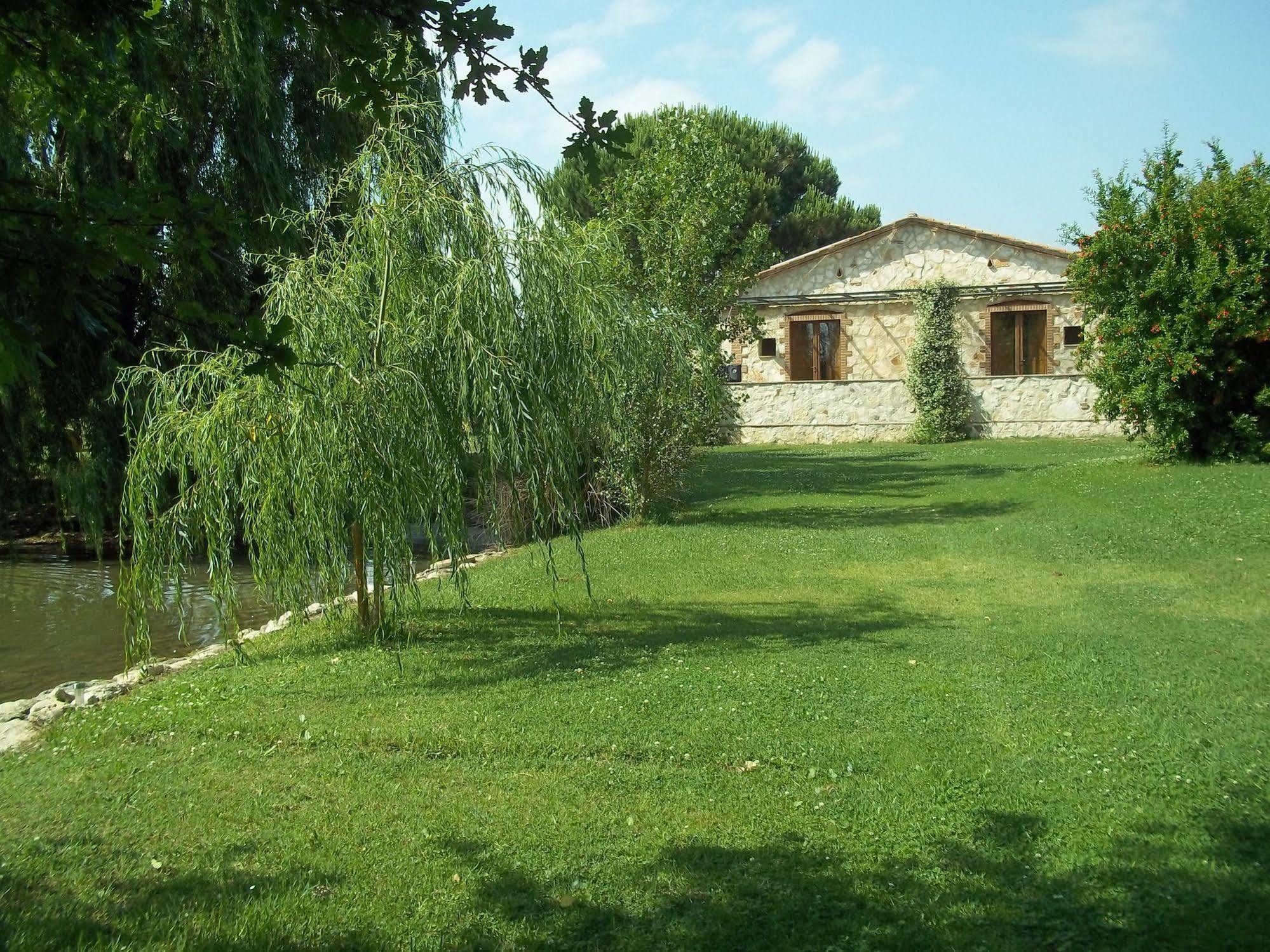 Agriturismo Lupo Cerrino Тарквиния Экстерьер фото